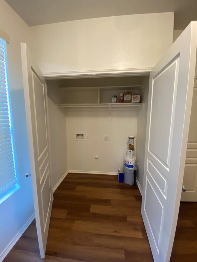 Building Photo - 16750 Libson Falls Dr