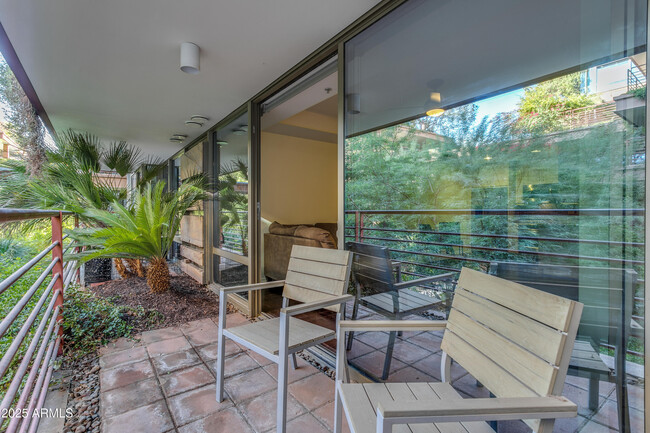 Building Photo - 7131 E Rancho Vista Dr