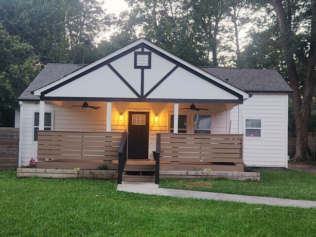 Building Photo - 2253 Jernigan Dr SE