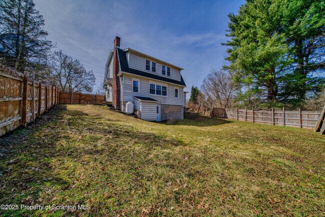 Building Photo - 1332 Lacka Trl