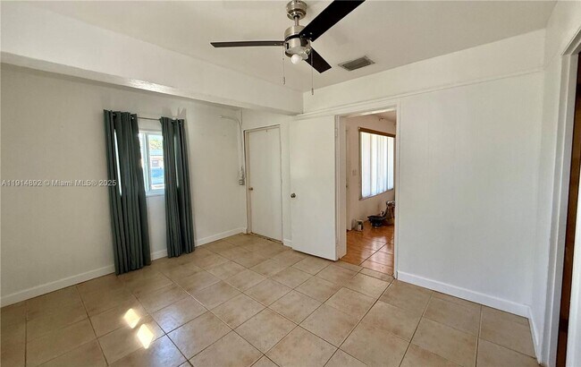 Building Photo - 7340 Allen Dr