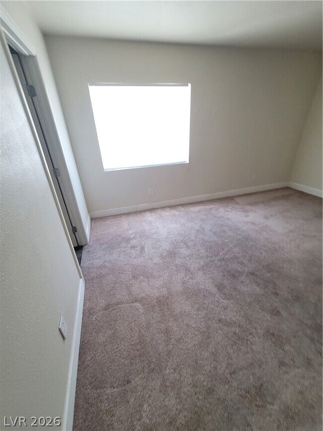 Building Photo - 3412 Townhouse Dr