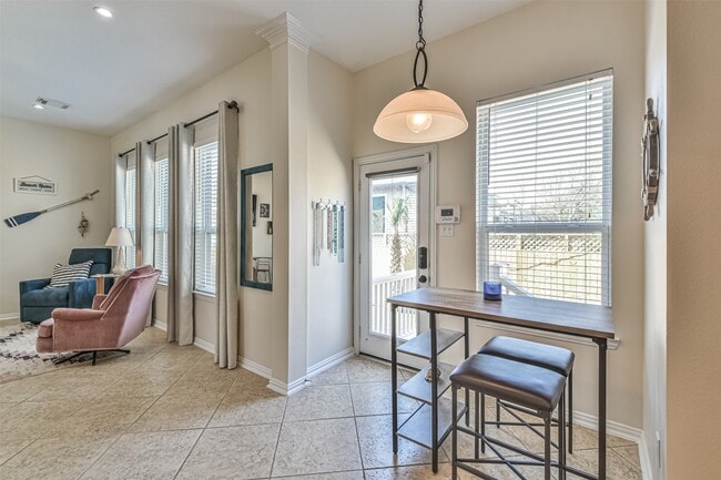 Building Photo - 1815 28th St