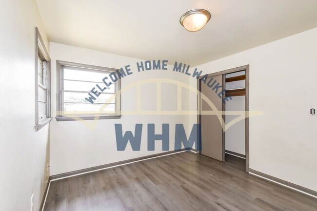 Building Photo - 4074 N 85th St