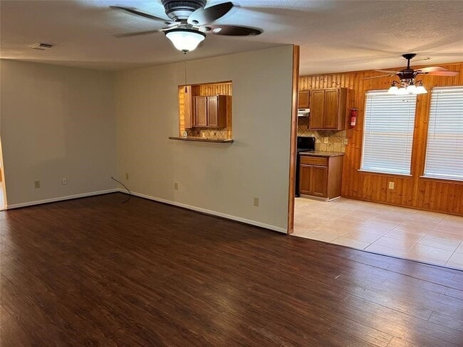 Building Photo - 5415 Pecos St