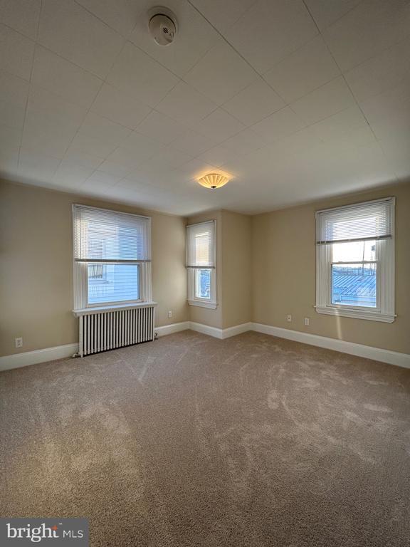 Building Photo - 424 Center St