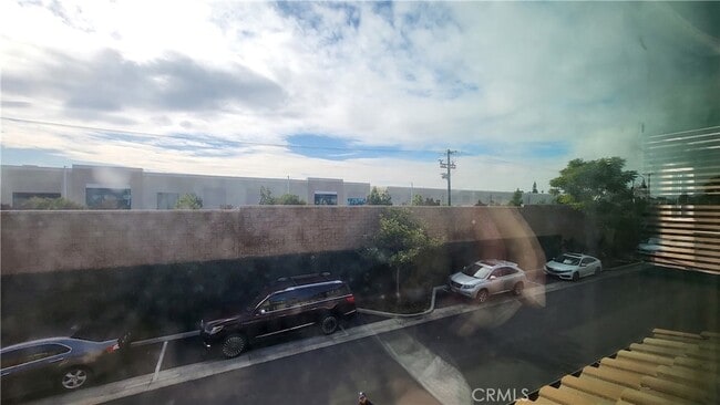 Building Photo - 89 Linden Ln