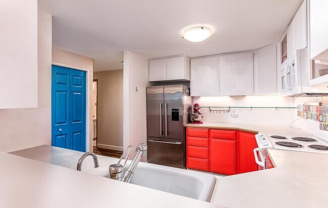 Building Photo - Cinnamon Ridge Condominiums - 2 bedrooms