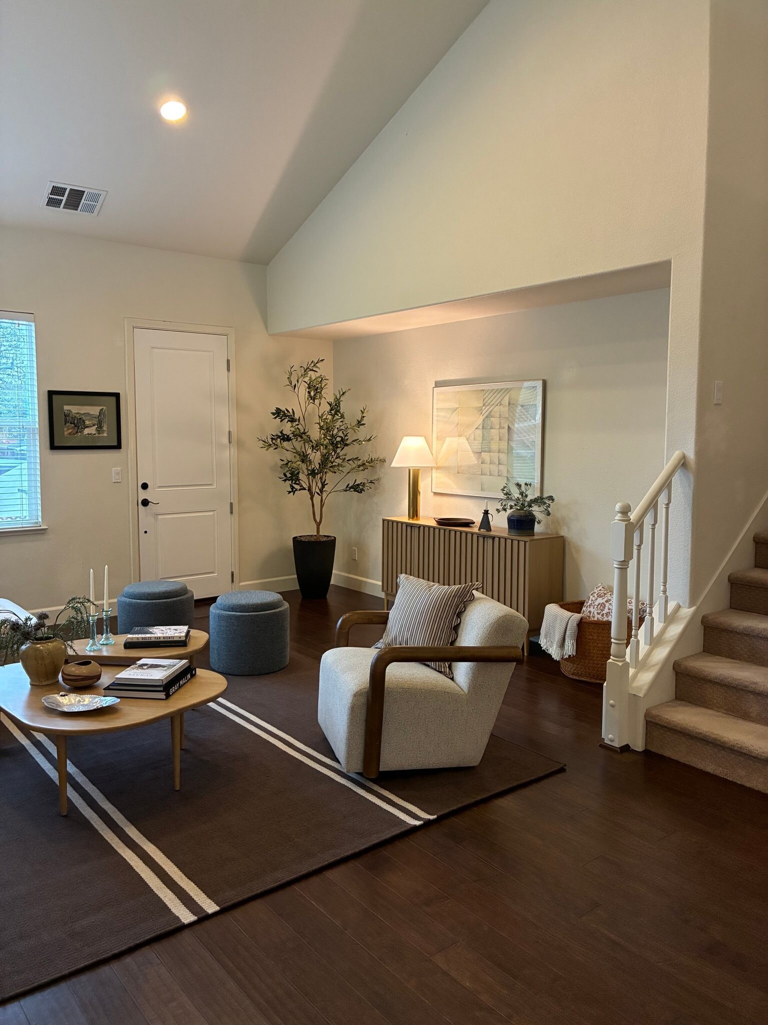Building Photo - 2017 Verbena Dr
