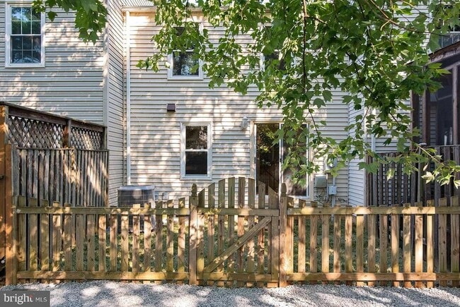 Building Photo - 10606 Tuppence Ct