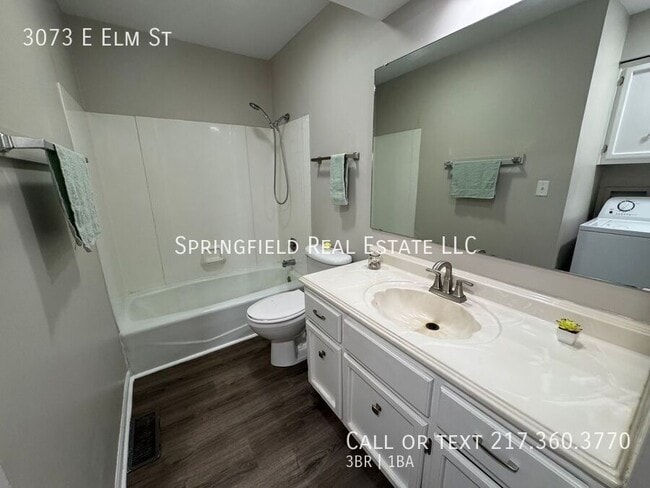 Building Photo - 3073 E Elm St