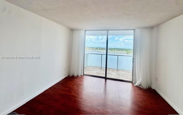 Building Photo - 1301 NE Miami Gardens Dr