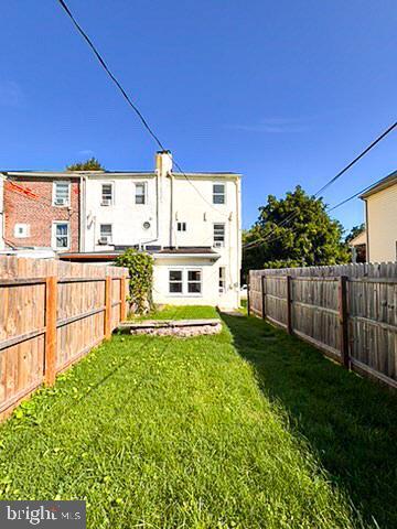 Building Photo - 310 E Miner St