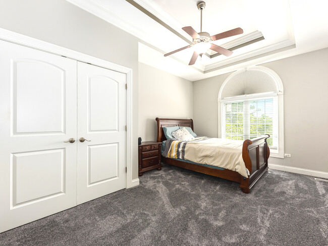 Building Photo - 2504 Skylane Dr