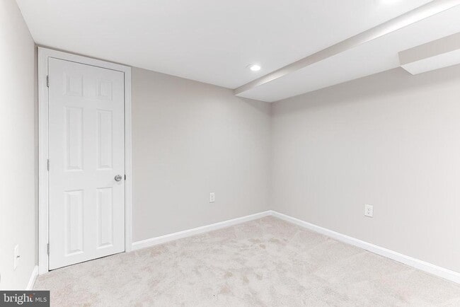 Building Photo - 1819 Light St