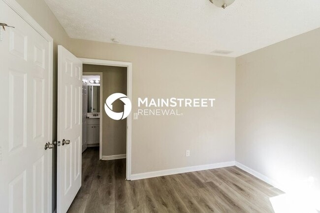 Building Photo - 3 Bedroom Pet-Friendly Home in Covington, ...