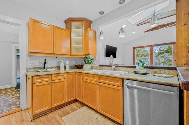 Building Photo - 106 OSE Rentals LLC