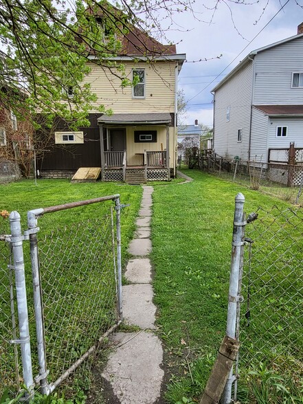 Primary Photo - 95 Connellsville St