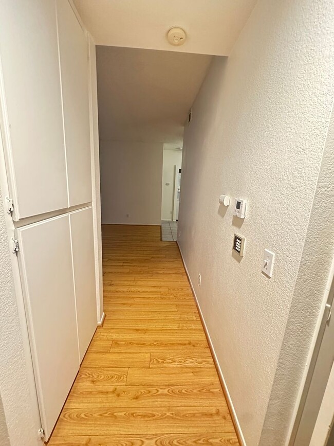 Building Photo - (PENDING APPLICATION) Gated West Lancaster...