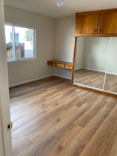 Hall Bedroom - 507 N Helberta Ave