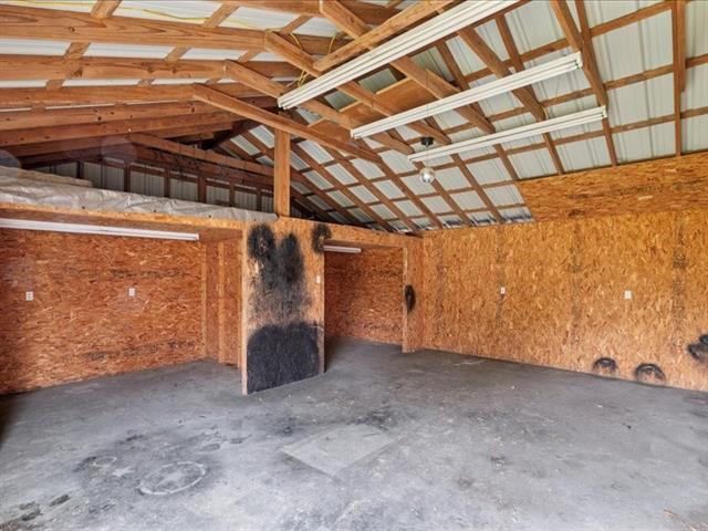 Building Photo - 104 S Poplar St