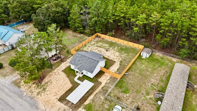 Building Photo - 71 Lafavre Ln