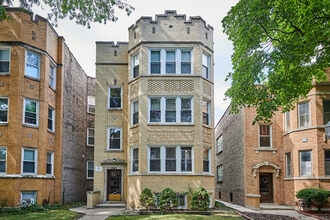 Building Photo - 6330 N Rockwell St