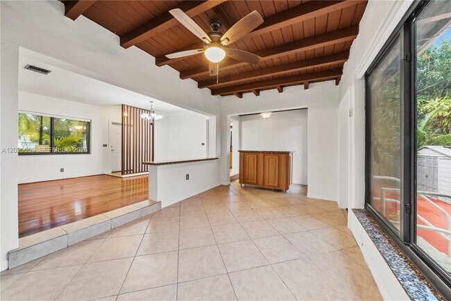 Building Photo - 8311 SW 34th Terrace