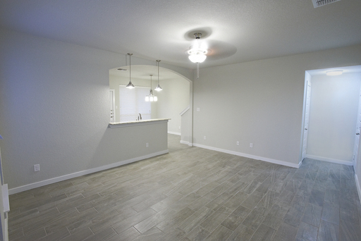 Building Photo - Luxury 3 Bedroom Townhome Located Near Sou...