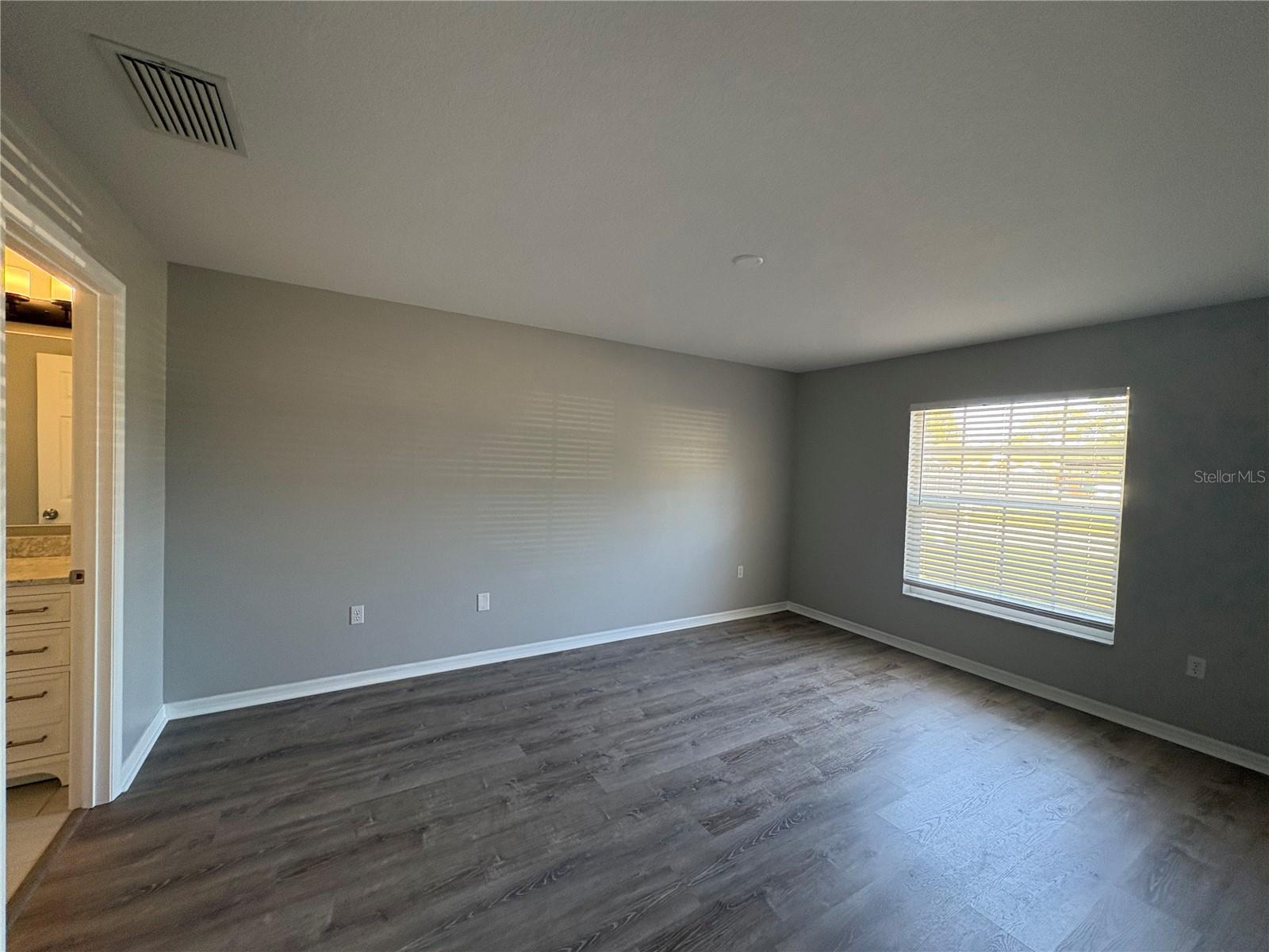 Building Photo - 4031 Wake Ave