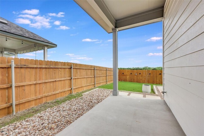 Building Photo - 4902 Seadrift Dr