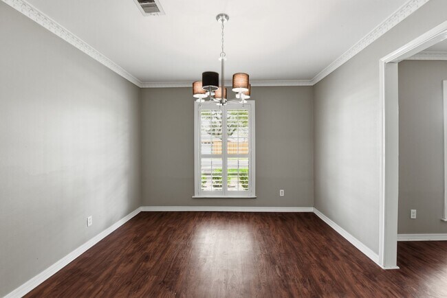 Building Photo - 7215 Ridge Oak Dr