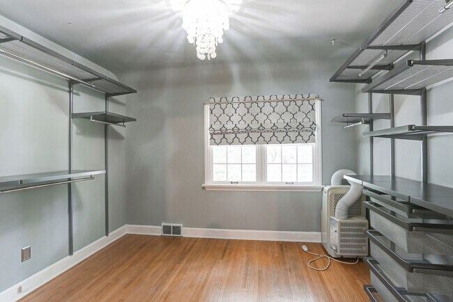 Building Photo - 4 bedroom, 2.5 bathroom home in Camp Hill