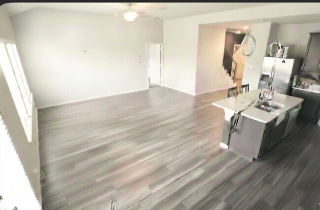 Building Photo - 10831 Sugar Pne Ln