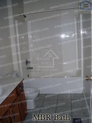 Building Photo - 480 Dogwood Cir