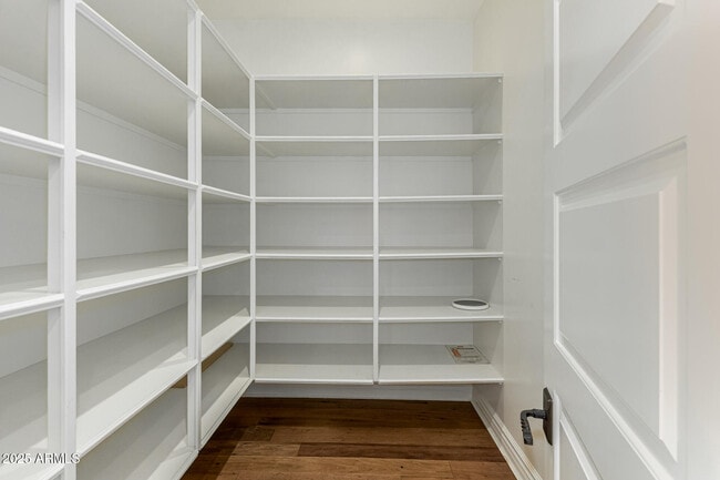 Building Photo - 7002 E Aster Dr