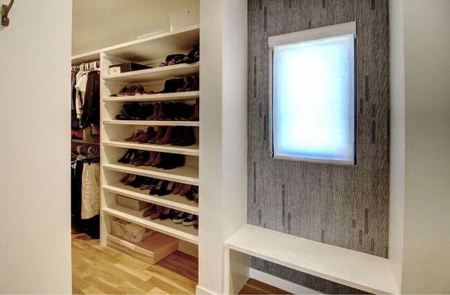 Building Photo - Luxury Living in the heart of Platte Park, 5bds, 4bas - Custom Finishes around every corner