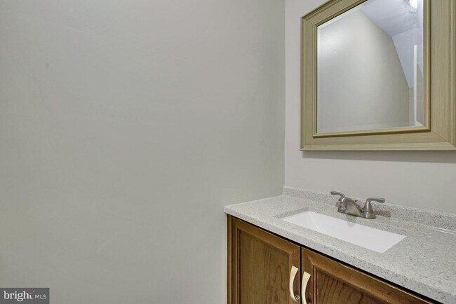 Building Photo - 44030 Gala Cir