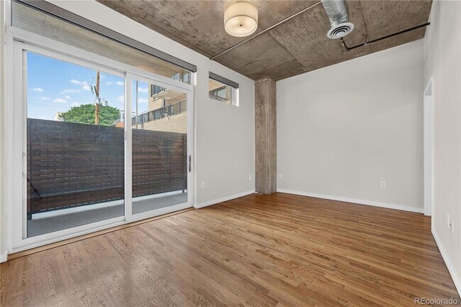 Building Photo - 3201 Shoshone St