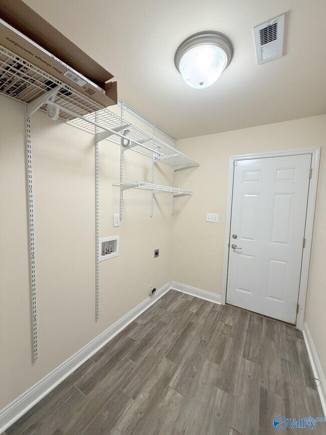 Building Photo - 235 Crab Orchard Dr