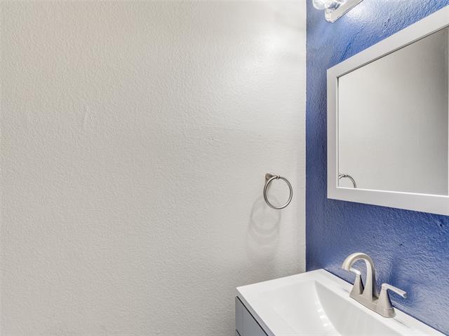 Building Photo - 4713 Park Downs Dr