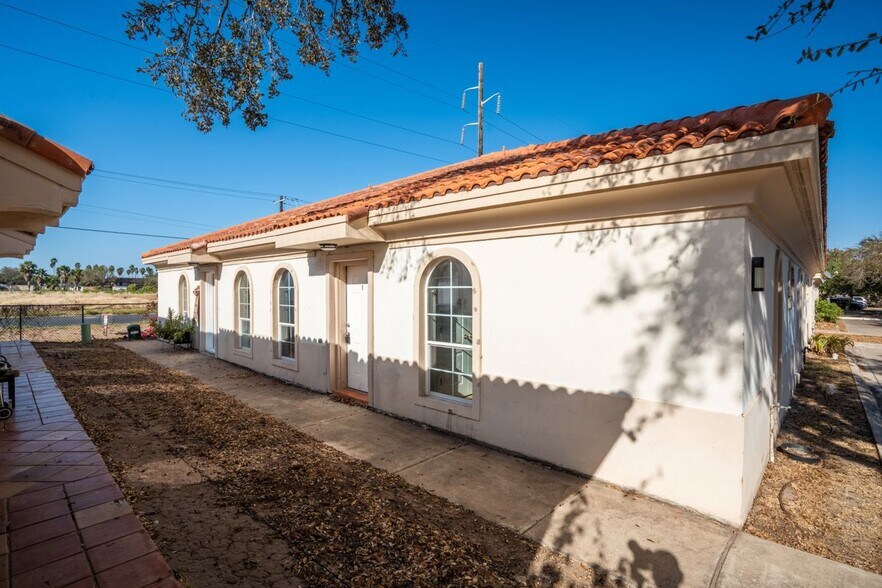 Building Photo - 604 Buena Vista Dr