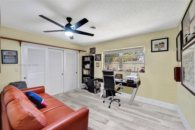 Building Photo - 4060 NE 26th Ave