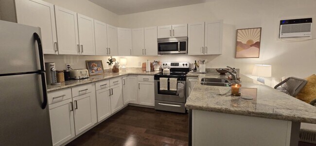 Kitchen - 3728 Constance St