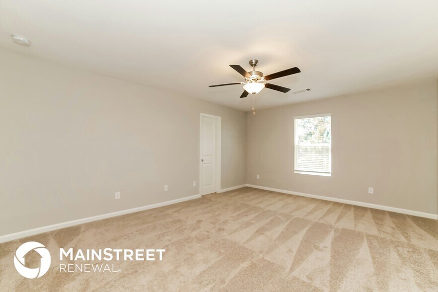 Building Photo - 517 Firethorn Ct