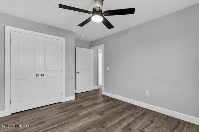 Building Photo - 553 Colts Neck Rd