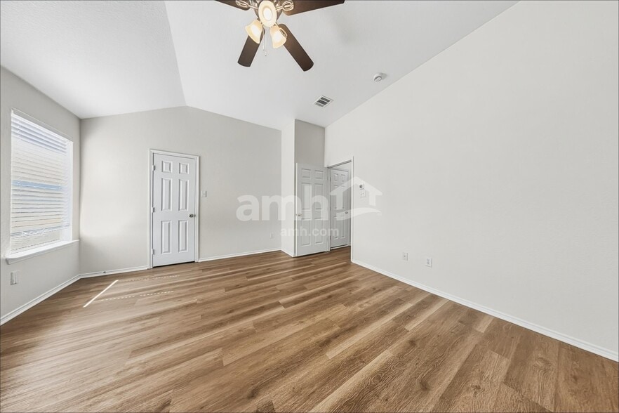 Building Photo - 11741 Cottontail Dr