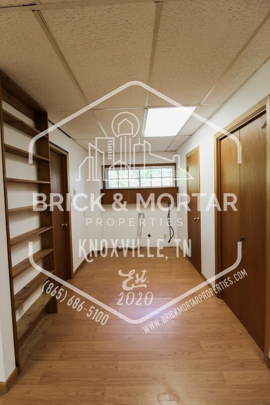 Building Photo - 111 Cooper Cir