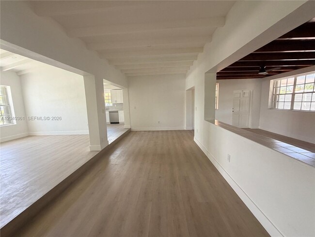 Building Photo - 1525 SW 76th Ct