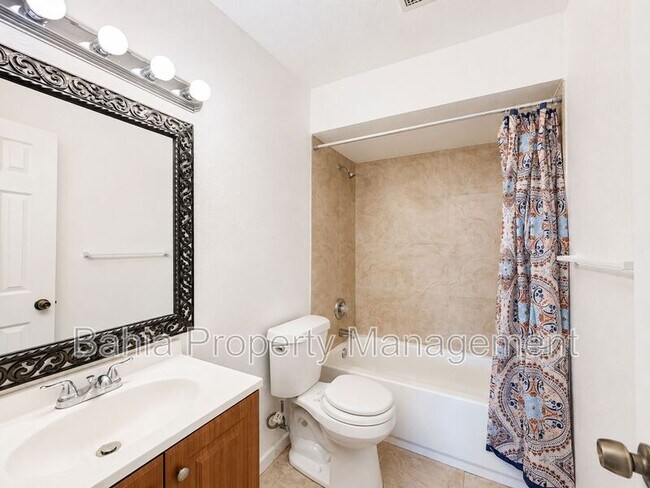 Building Photo - 5214 Via Hacienda Cir